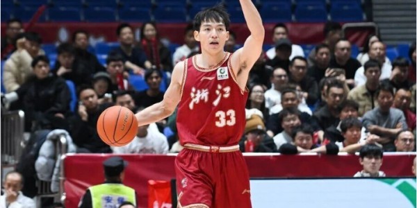 MK体育官方入口-上海丢扳平三分遭浙江逆转终结4连胜 王哲林14+7张镇麟仅5分
